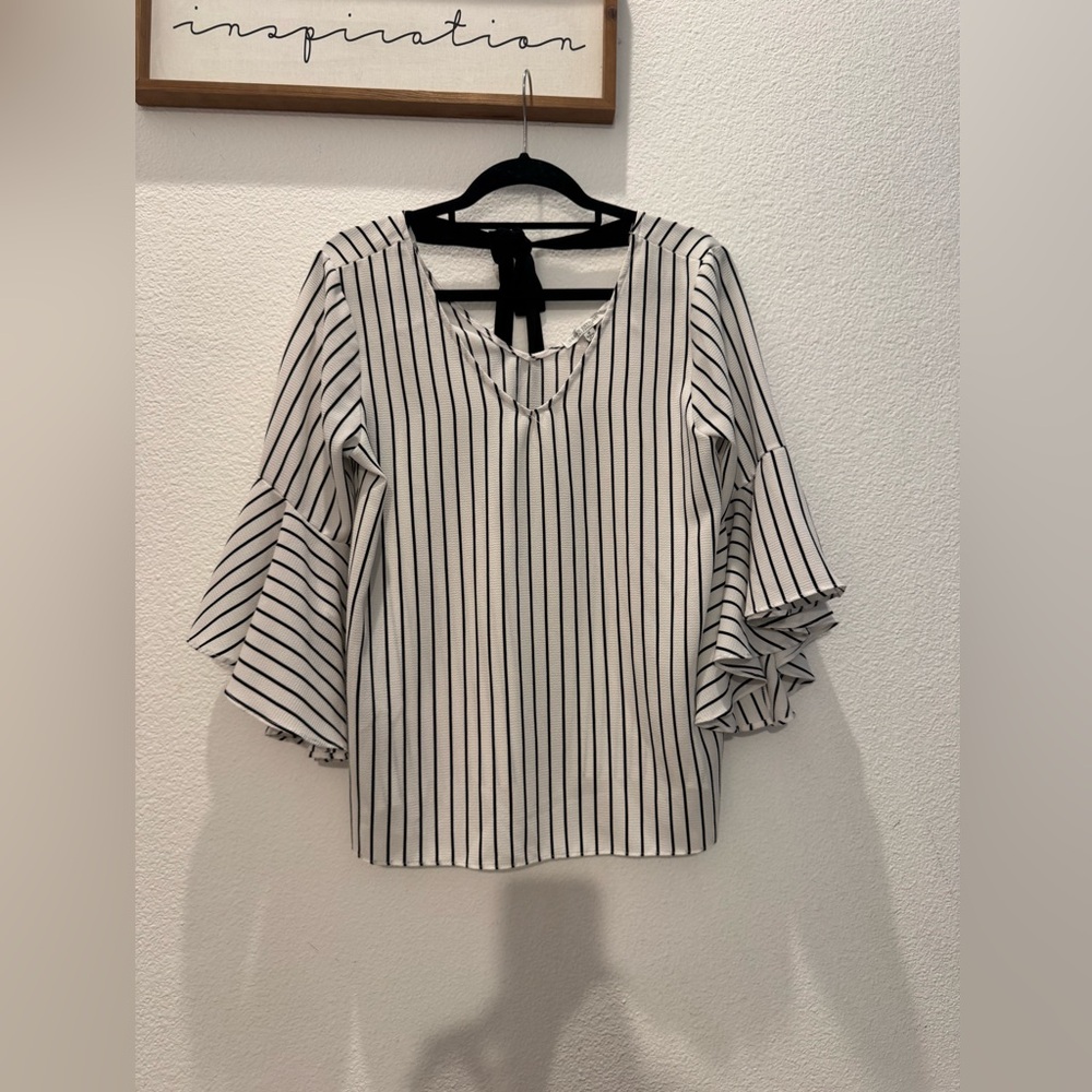 Green Envelope striped V-neck blouse w/ long bell sleeves & tie back